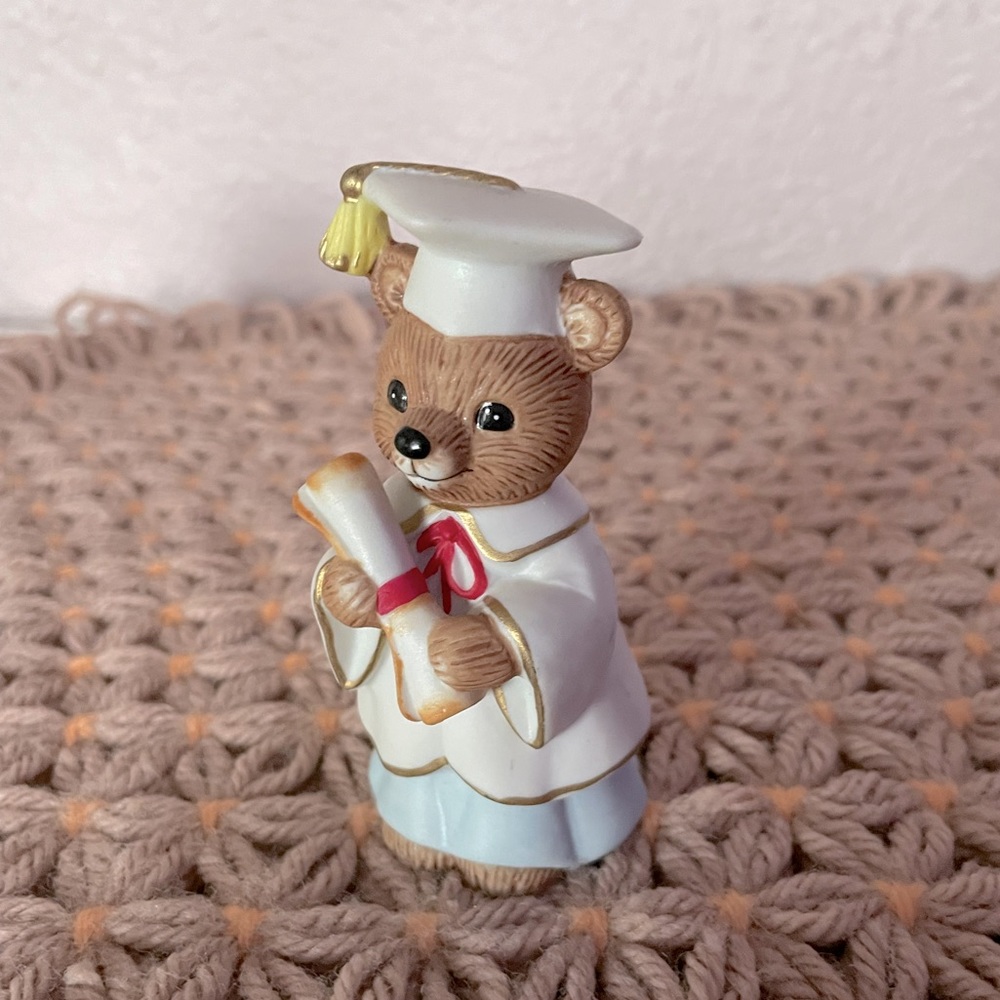 Vintage HOMCO Porcelain Bear Graduation Figurine #1404 Graduate Robe Gown Cap